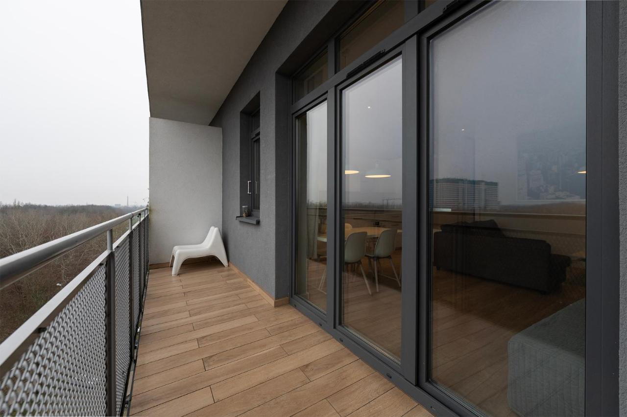 Appartamento Penthouse With A View Of Lodz & Free Parking Esterno foto